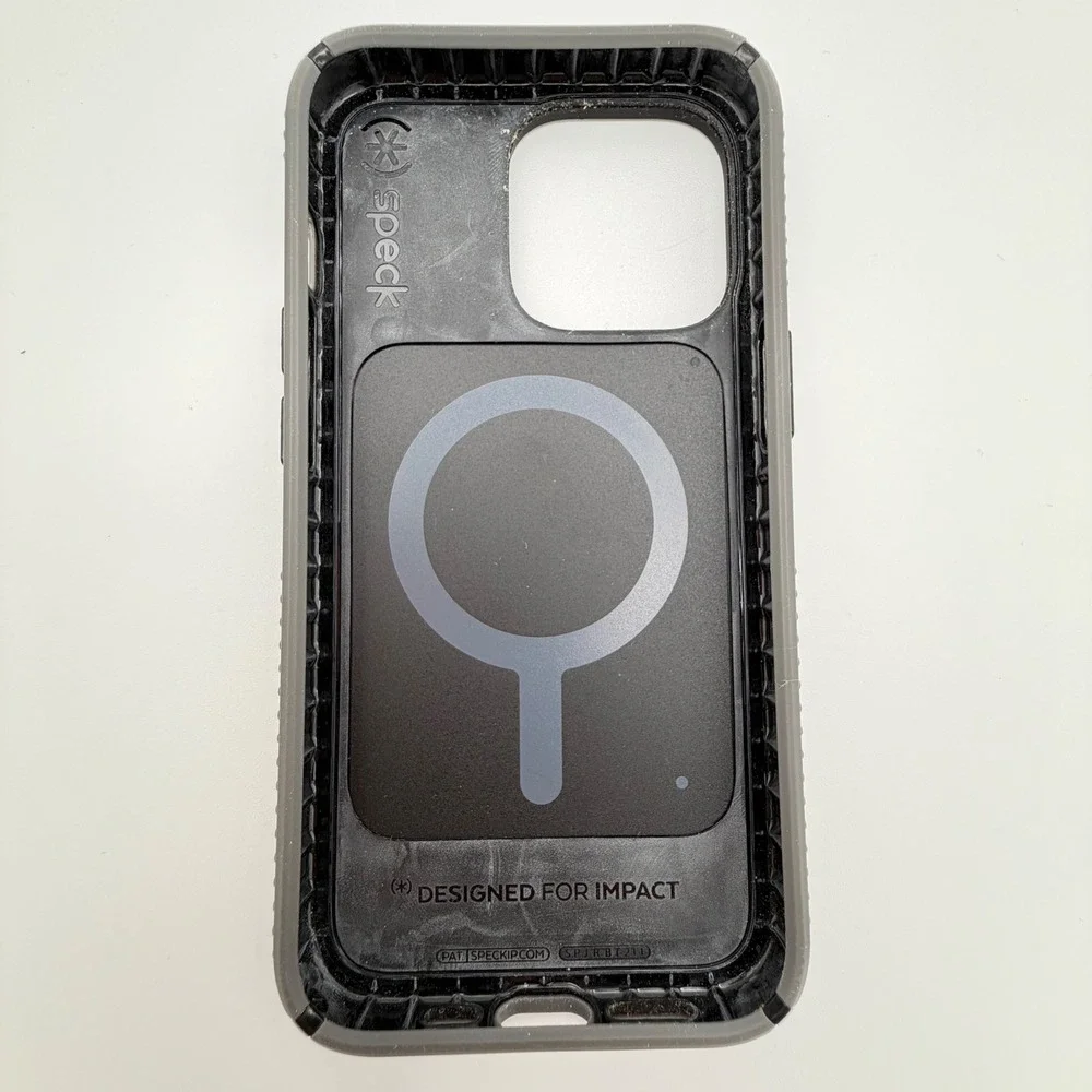 Speck Phone Case iPhone 13 Pro 6.1 MagSafe‎ Presidio2 Grip